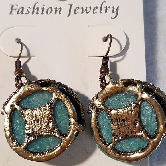 Bohemian Style Pierced Earrings - Picture 4 of 4